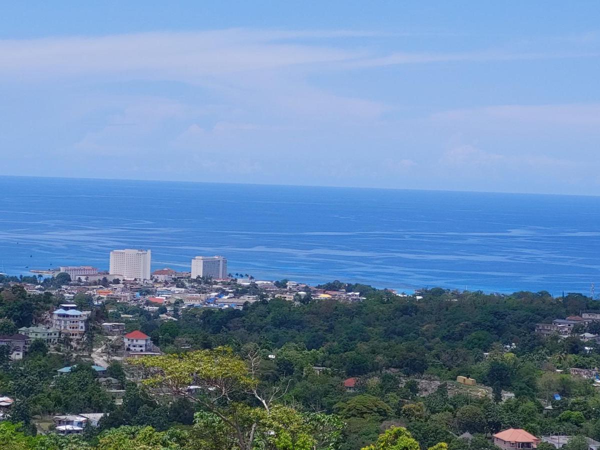 Pyramid Joy, 2 Bedroom Villa, Ocho Rios, Jamaica